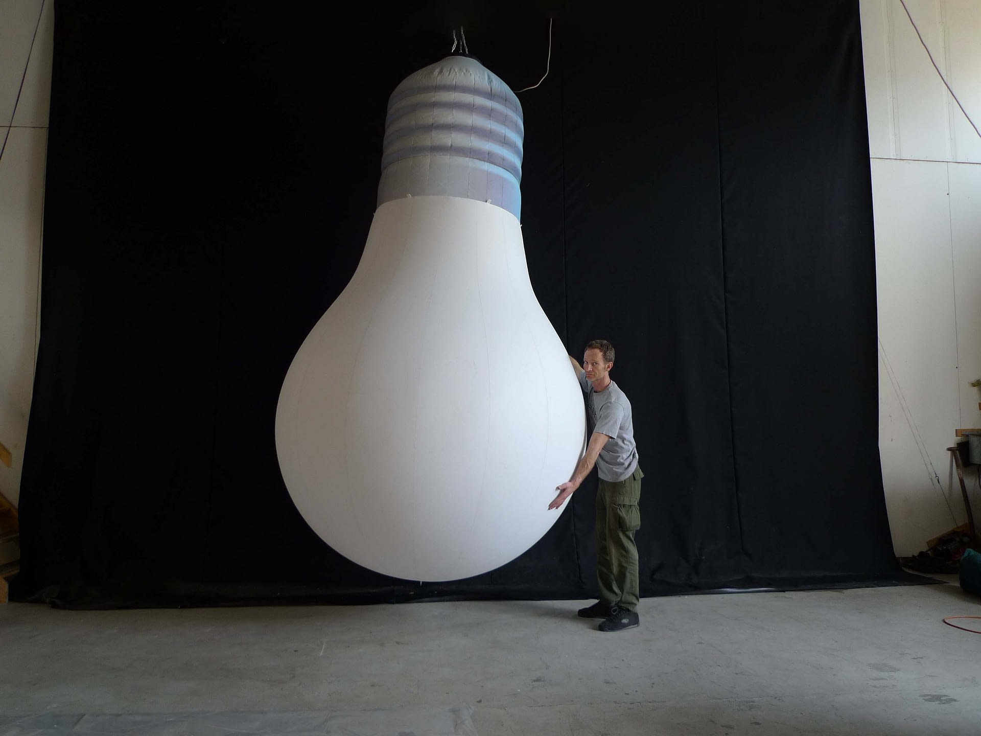Rentals Light Bulbs 02