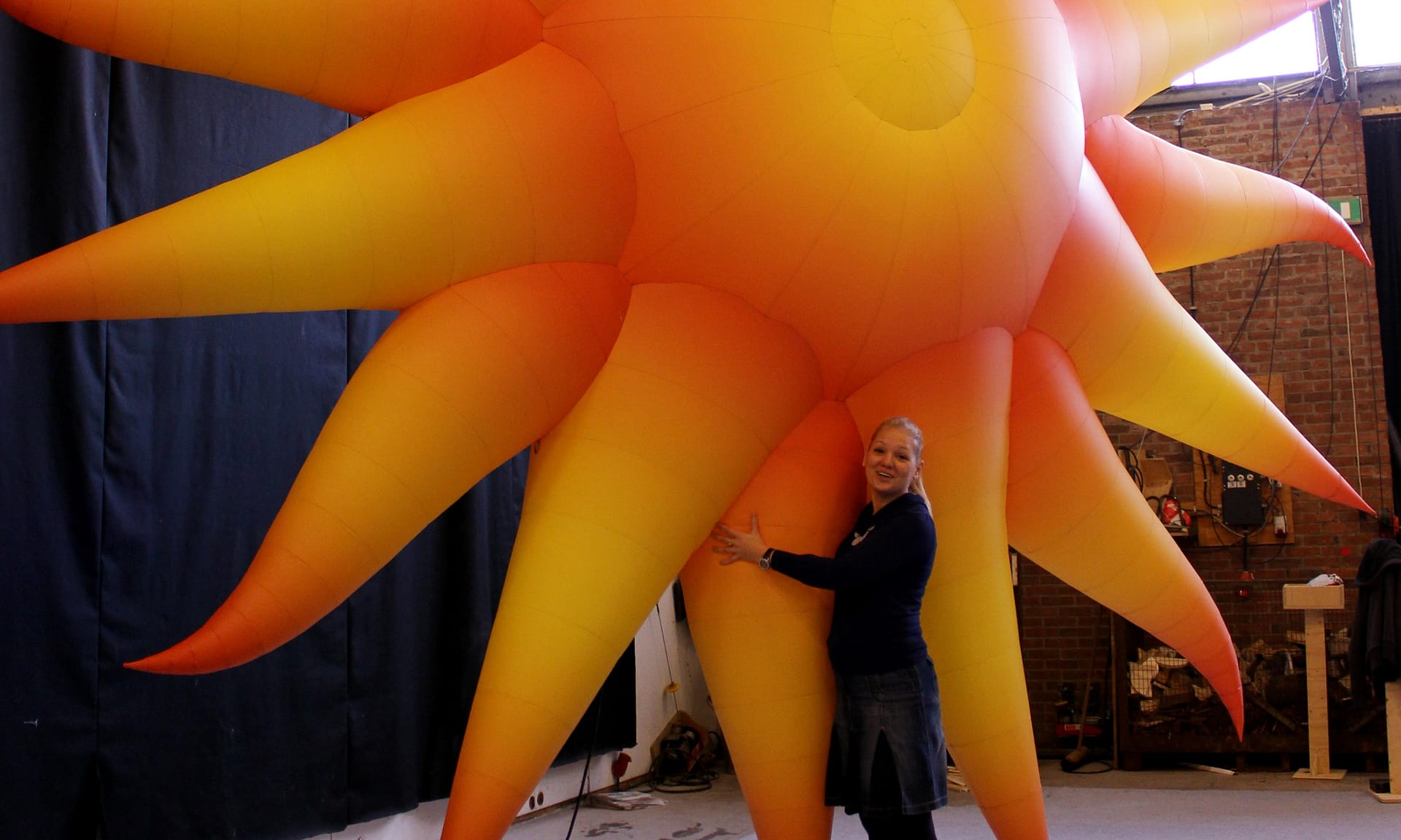 6m inflatable sun with rays lit from within