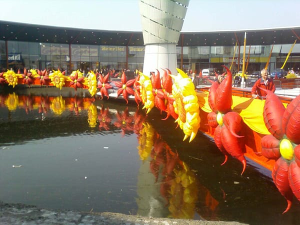 inflatable red flowers and sunflowers